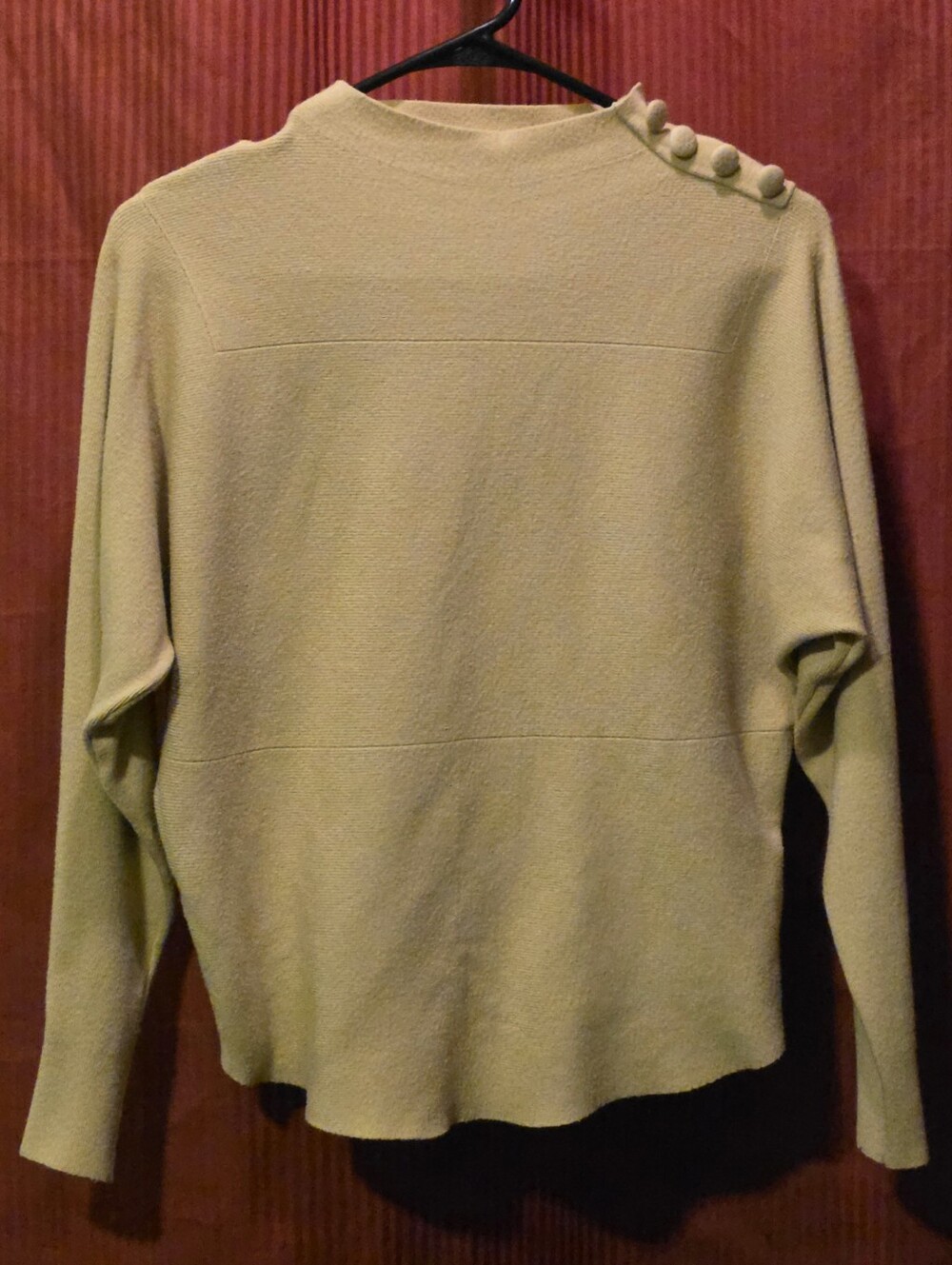 Women’s Shoulder-Button Knit Top in Light Olive